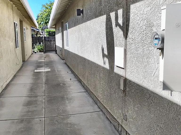 628 Gateway Dr — Photo 12
