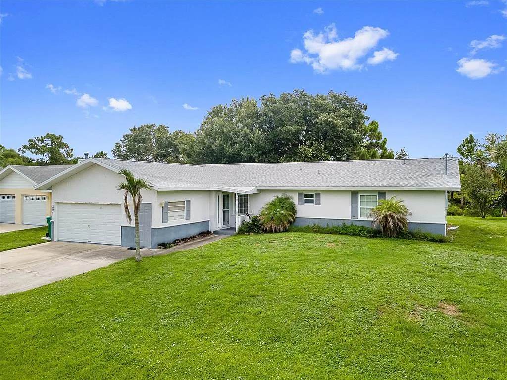 4 bed, 4.0 bath, 2134 sqft, $2,995 — Photo 2