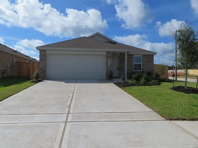 3 bed, 2.0 bath, $1,800 — Photo 1