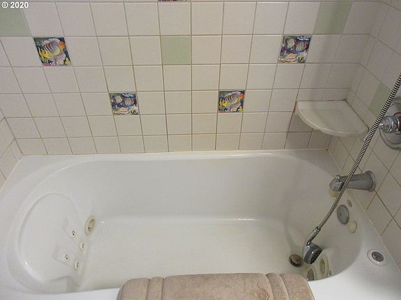 5th image of 260 Burchard Dr