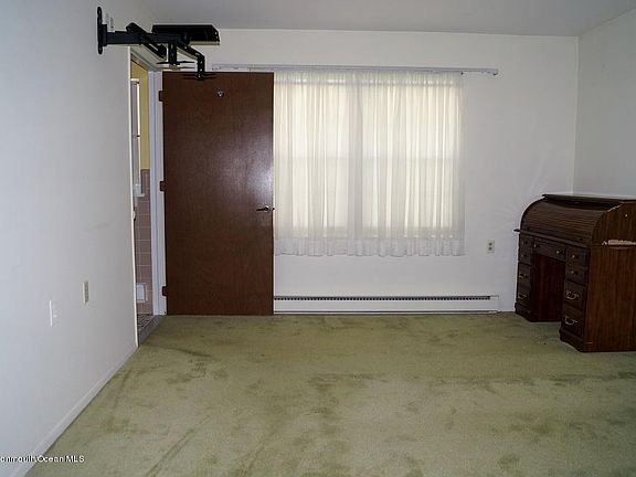 5th image of 1225 Argyll Circle #B