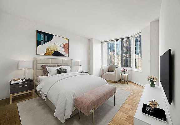 3rd image of 240 E 39th St APT 10C