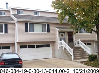 1414 E Mart Way Cir #B, Olathe, KS 66061