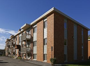 2130 County Rd E #303, Saint Paul, MN 55112