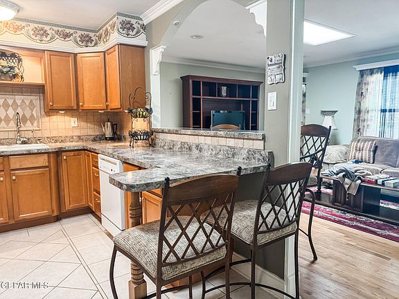 4th image of 16100 Socorro Rd