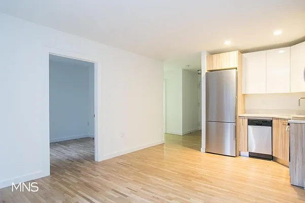 Rented by MNS | media 12