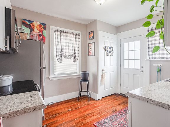 5th image of 2110 Drex Ave #1