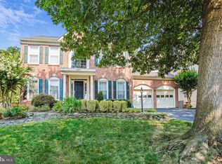6197 Deer Ridge Trl, Springfield, VA 22150