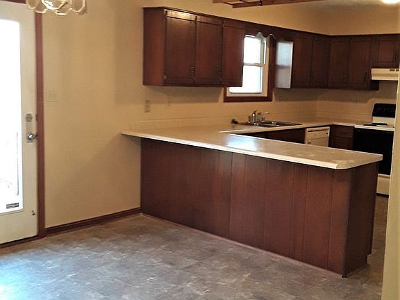 2nd image of 310 Country Ln