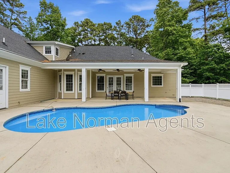 505 Stonemarker Rd — Photo 15