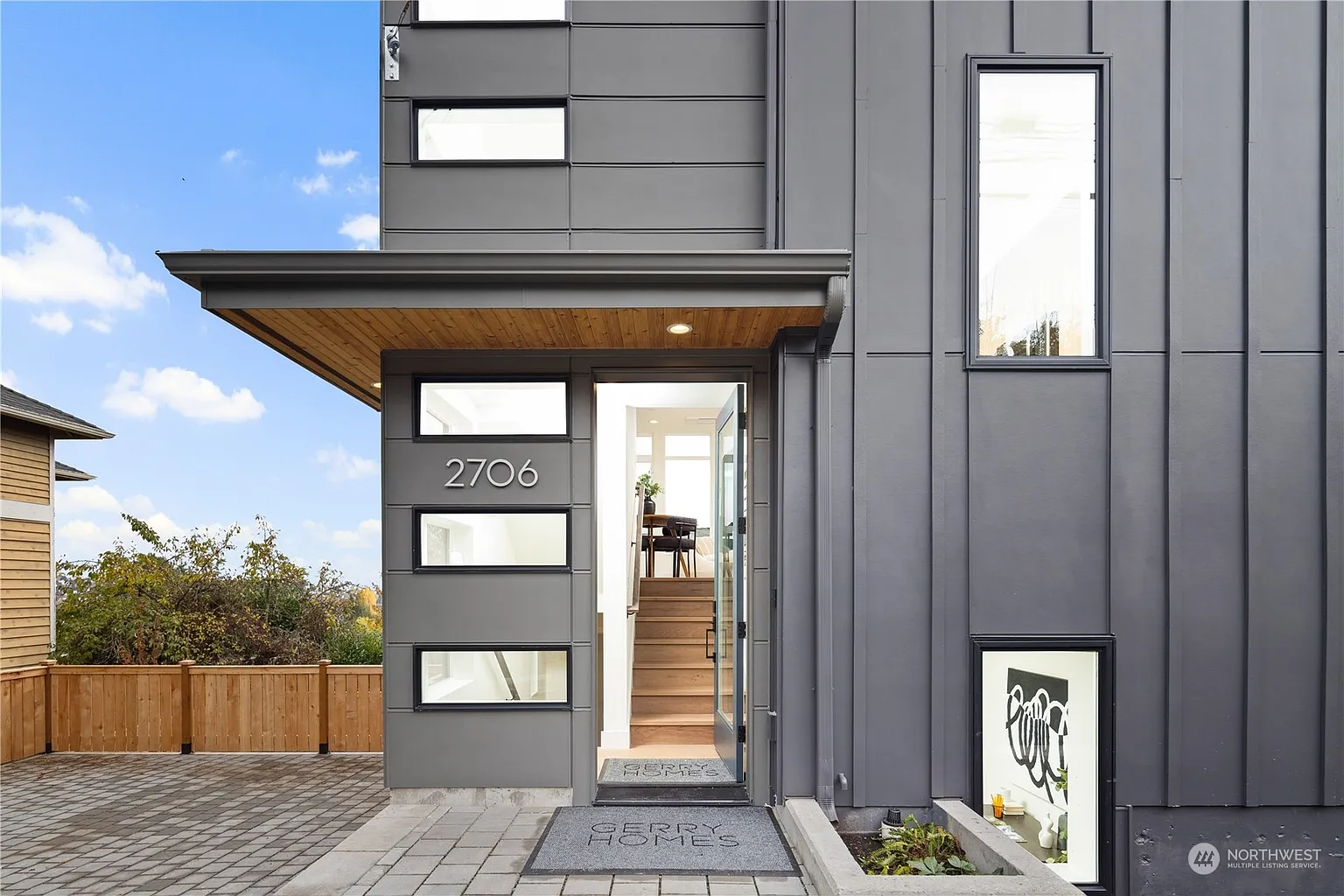 2706 5th Avenue W photo 1