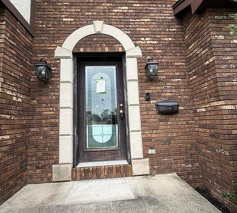 3rd image of 421 Campbell St