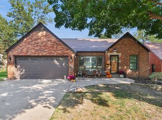 225 51st St, Des Moines, IA 50312