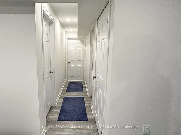 133 Sharavogue Ave #B — Photo 9
