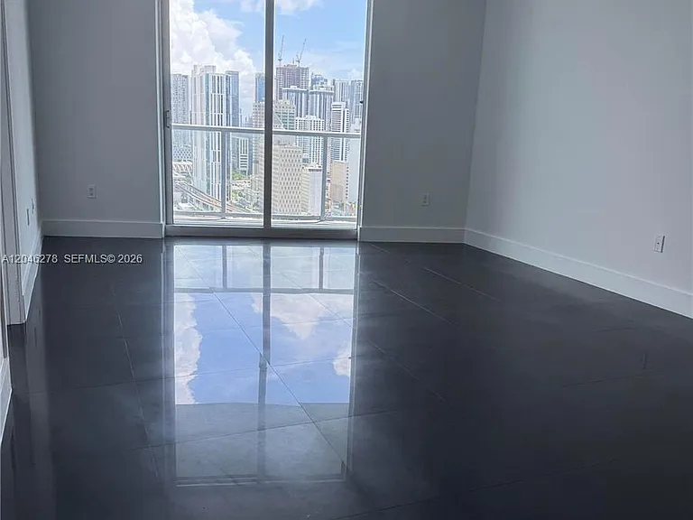 185 SW 7th St #3009 — Photo 9