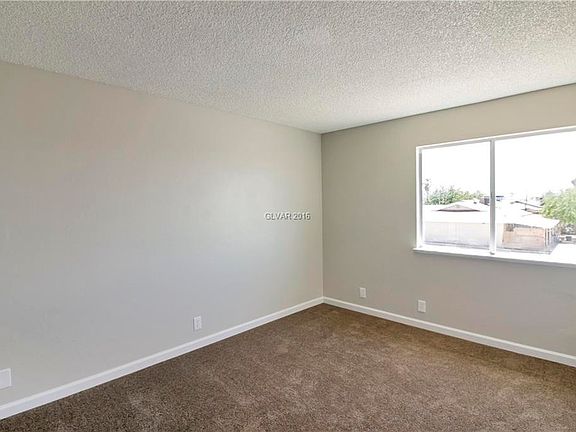 3rd image of 3940 Idlewood Ave