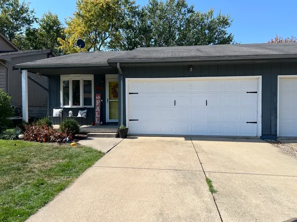 1308 Challis Dr, Bloomington, IL 61704