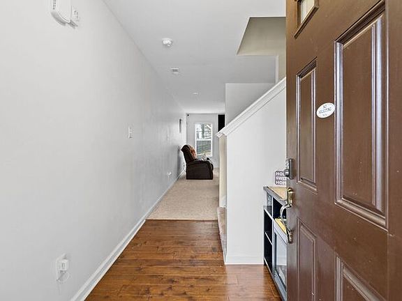 5th image of 350 New Castle Ln