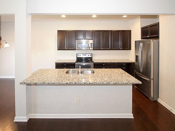 4th image of 1415 Brookmere Way
