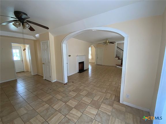 5th image of 103 E Warren Ave