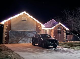 713 E Lakewood Ct, Augusta, KS 67010