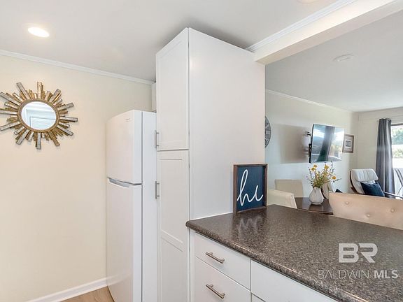 3rd image of 2101 Seacliff Dr S #2101
