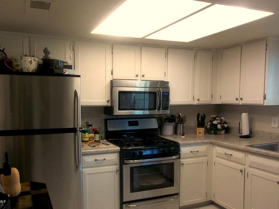 1st image of 8823 W Sells Dr