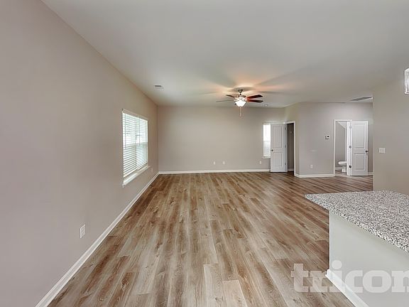 4th image of 111 Spring Knoll Dr