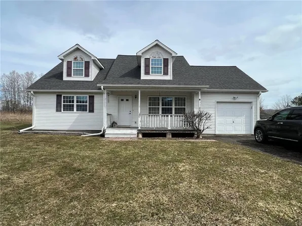 6 Cole Dr, Norwich, NY 13815