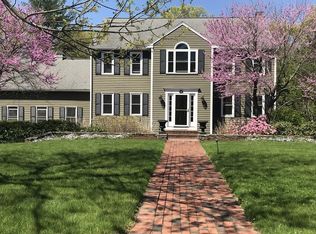 31 Colonial Dr, Mansfield, MA 02048