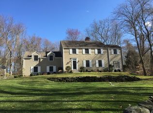 17 Hidden Lake Rdg, Wilton, CT 06897