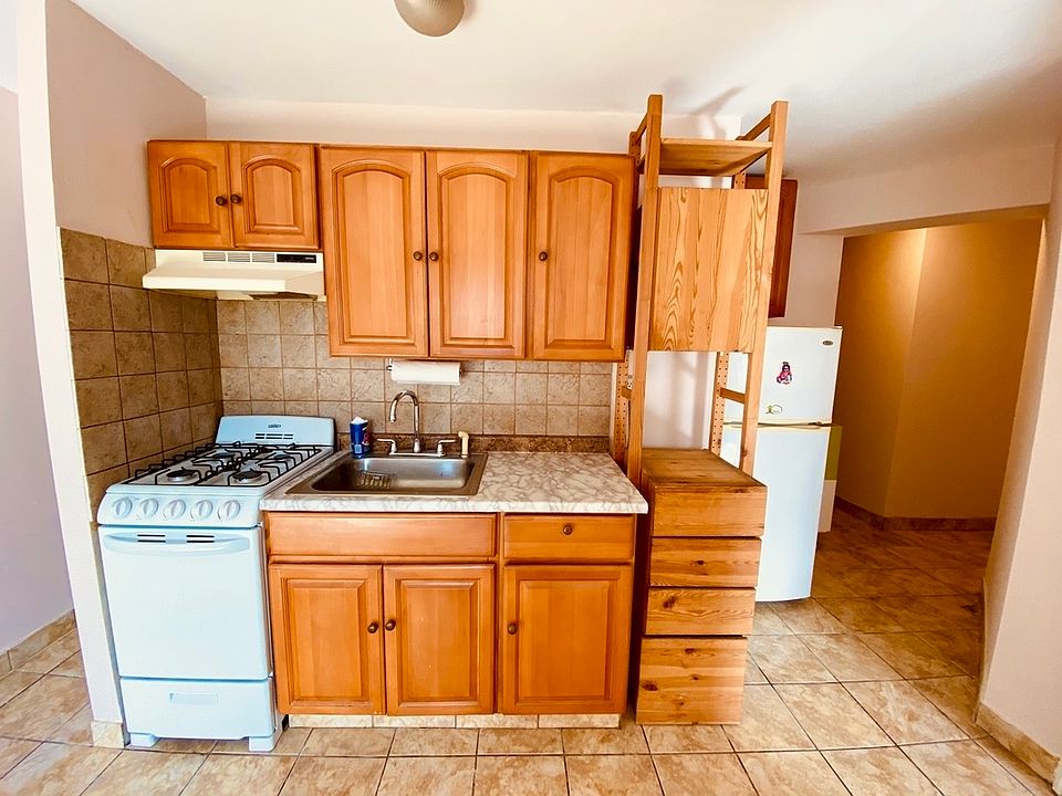 1st image of 60-16 32nd Ave #1R
