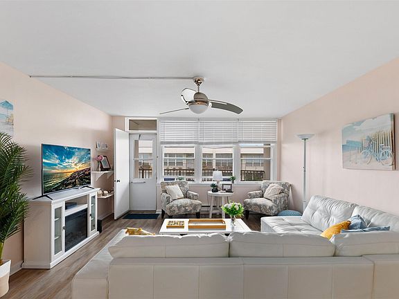 5th image of 500 Bay Ave APT 604-S