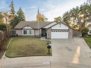 1725 S Bradley St, Visalia, CA 93292