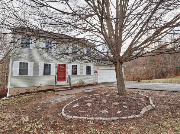 90 Ford Lane, Torrington, CT 06790
