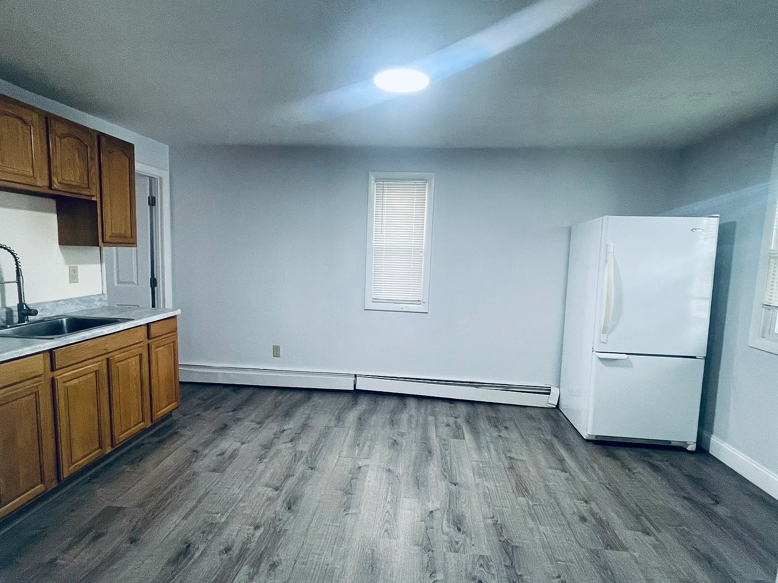 2 bed, 1200 sqft, $1,900 — Photo 3