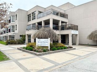 49 Raglan St #110, Collingwood, ON L9Y4X1