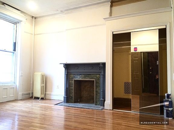 5th image of 361 Halsey St