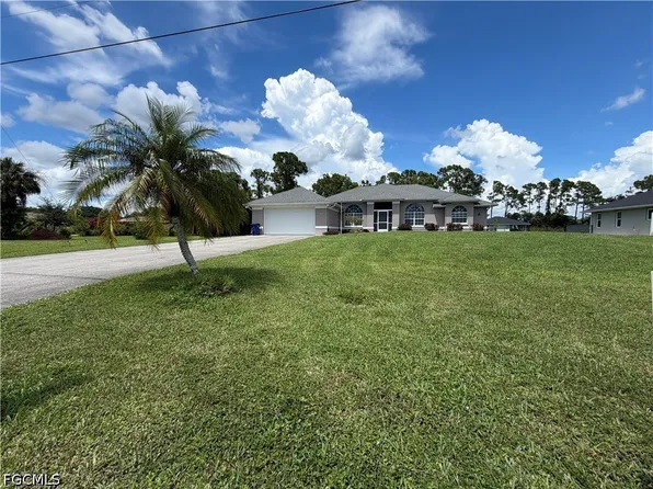8199 Boonesboro Rd, North Fort Myers, FL 33917