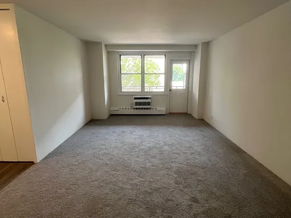 3215 Avenue H image 1 of 7