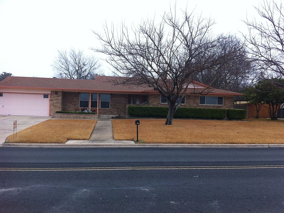 1st image of 207 S Roy Reynolds Dr