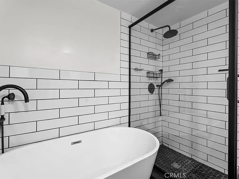 6752 Hillpark Dr #303 — Photo 17