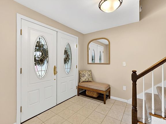5th image of 64 Pine Glen Road