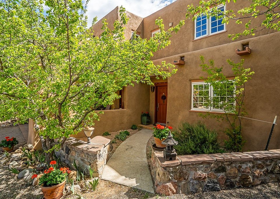 1st image of 1143 Camino San Acacio