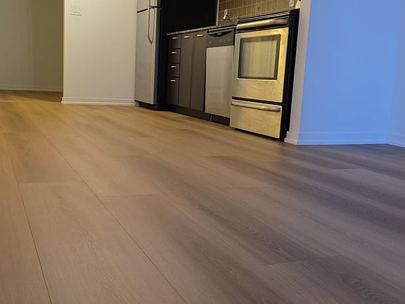 5th image of 38 Joe Shuster Way #904