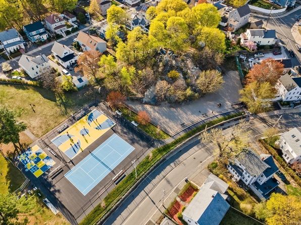45 Valley St, Malden, MA 02148