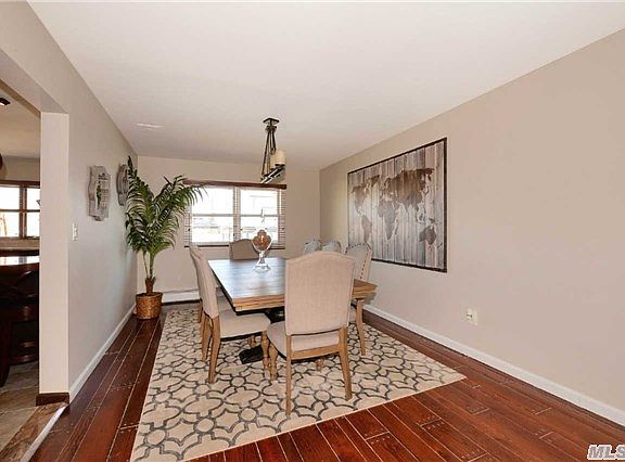 4th image of 184 Carman Ave