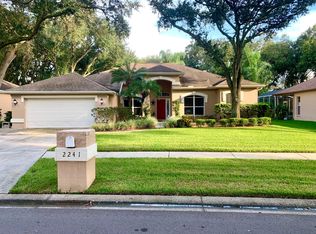 2241 Eagle Bluff Dr, Valrico, FL 33596