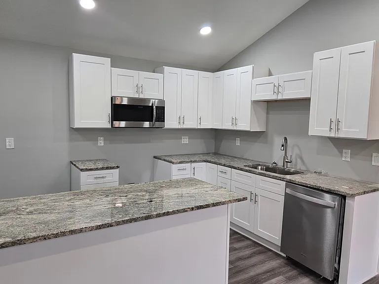 2500 Redgate Ln — Photo 2