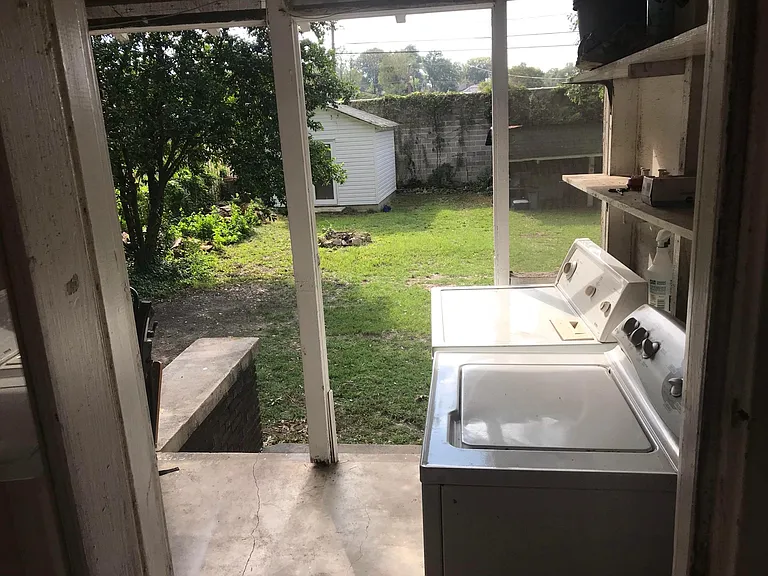2217 Marion St — Photo 10